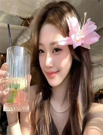 游泳教练在水里含我奶在线观看_扑克侠电影_永久影院